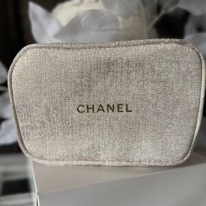 Chanel Novelty. Cream with gold Cosmetic Pouch. NIB.